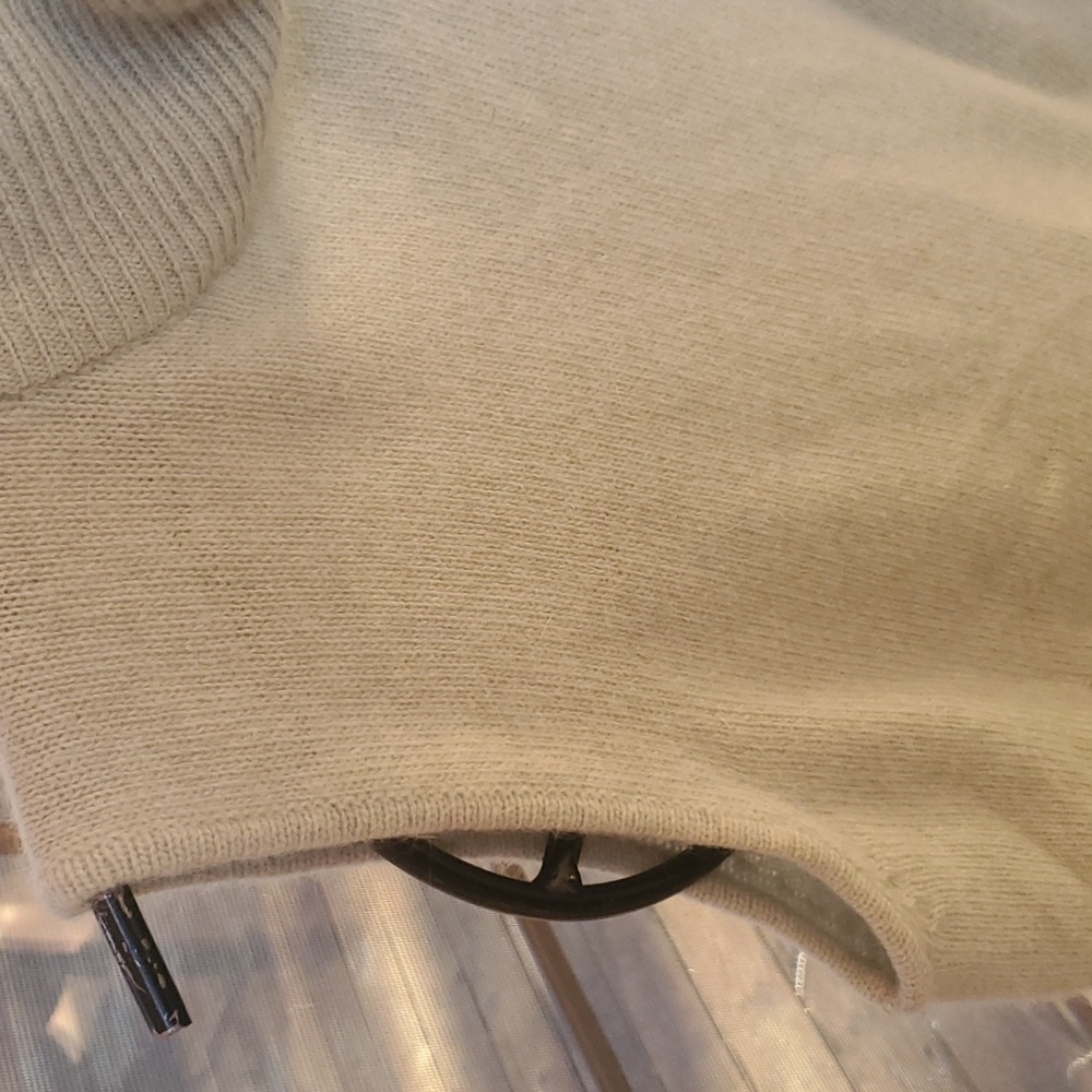 JH Collectibles 90%‎ Lambswool & Angora Turtleneck Sleeveless Sz. S Sweater - Picture 3 of 10